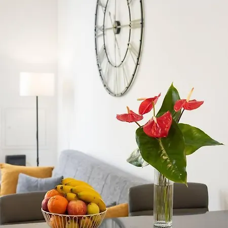 Debbie & Cris House By Mth *