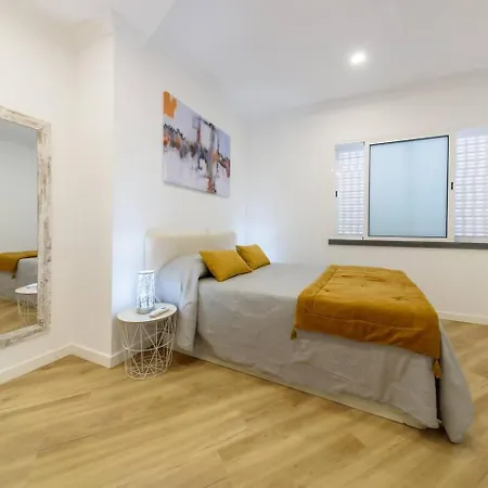 Debbie & Cris House By Mth * Machico (Madeira)