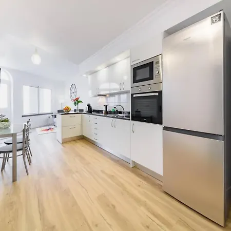 Debbie & Cris House By Mth Holiday home Machico (Madeira)