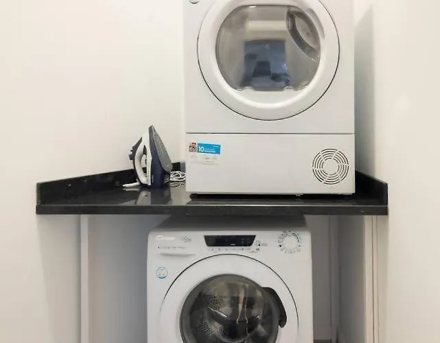 Debbie & Cris House By Mth *